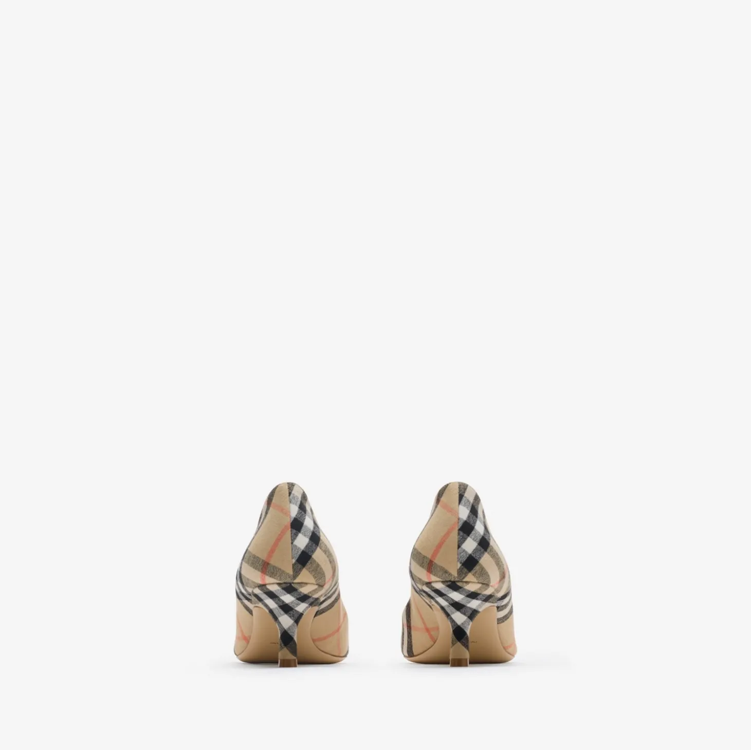 Check Dame Pumps