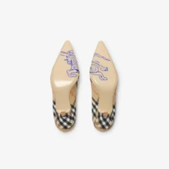 Check Dame Pumps