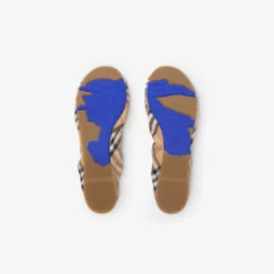Check Fawn Ballerinas​