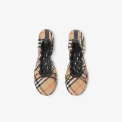 Check Fawn Ballerinas