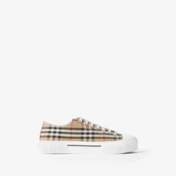 Check Sneakers