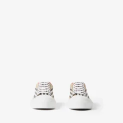 Check Sneakers