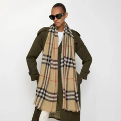 Check Wool Scarf