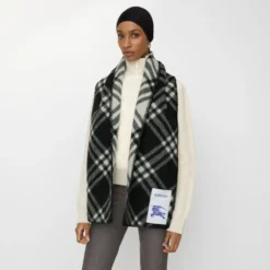 Check Wool Scarf