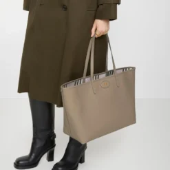 Medium Reversible Bloomsbury Tote