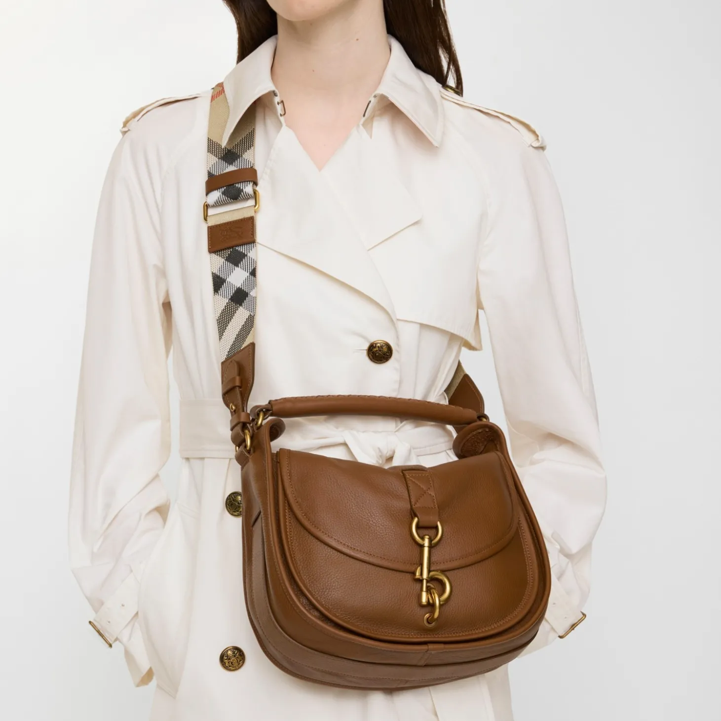 Small B Clip Messenger Bag