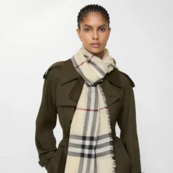 Wide Check Wool Scarf